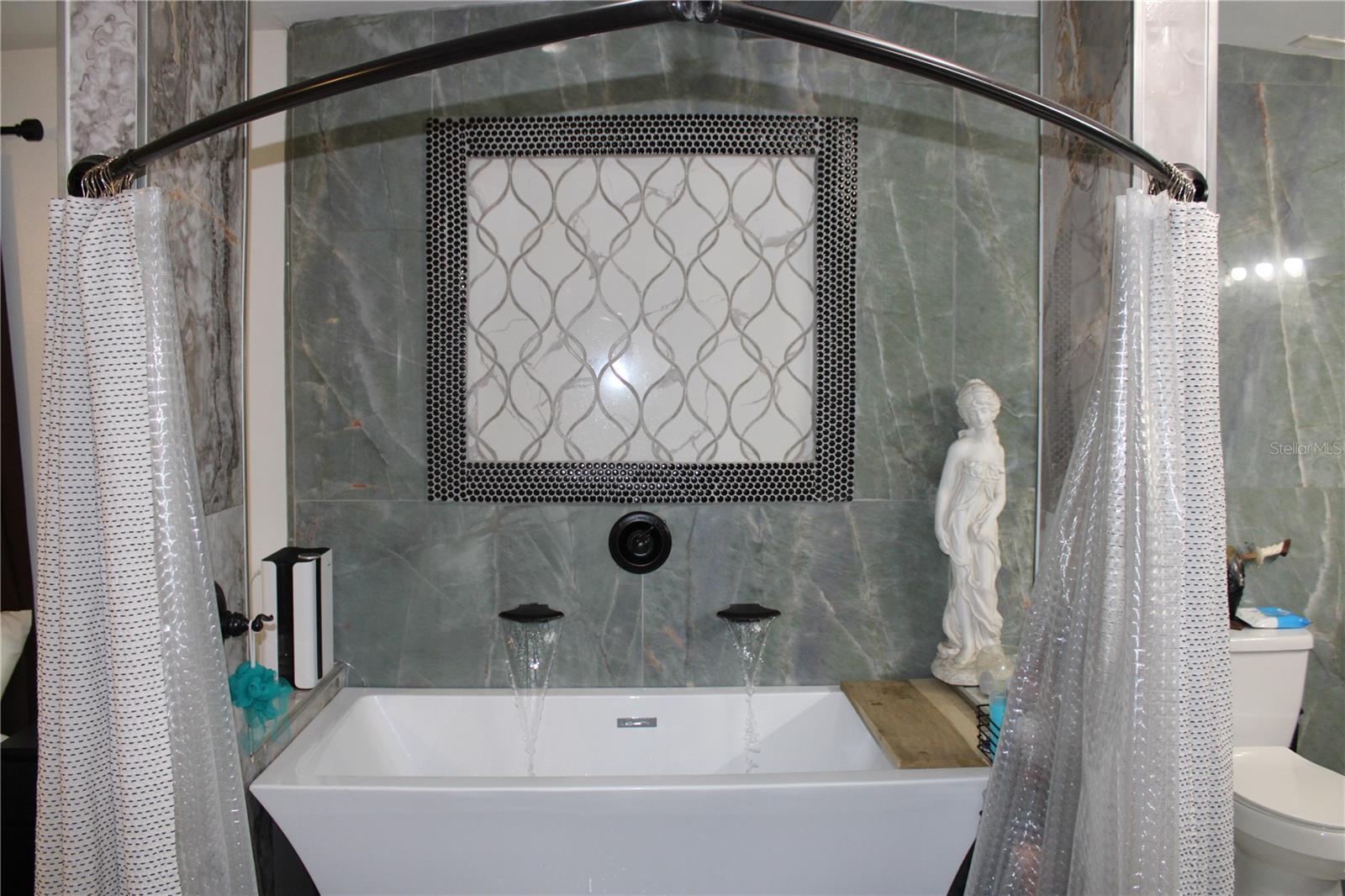 Image 9 of 39 For 3135 Karen Avenue