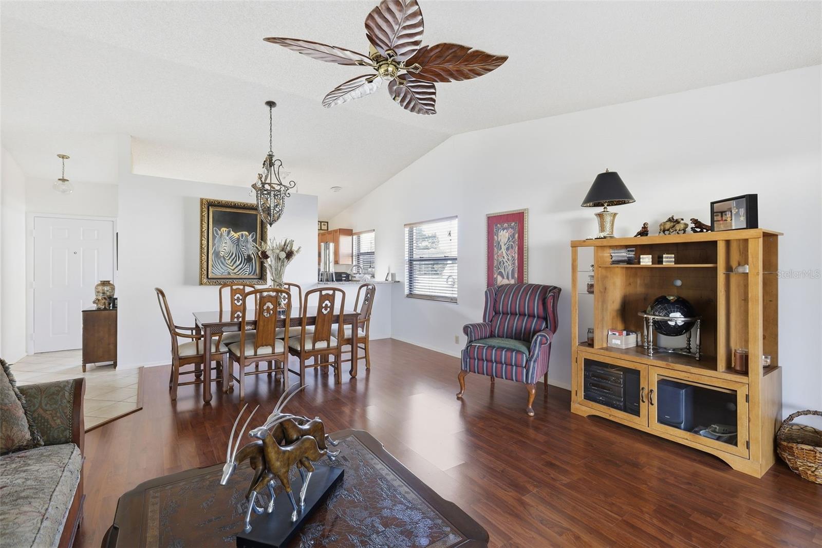 Image 5 of 30 For 1708 Curry Trail 3