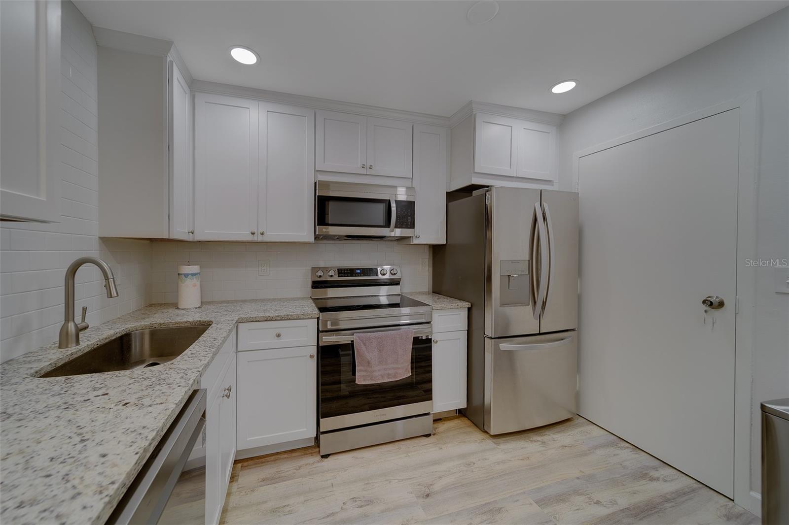 Image 13 of 45 For 2700 Bayshore Boulevard 4109