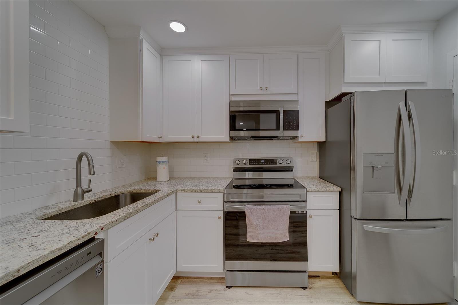 Image 14 of 45 For 2700 Bayshore Boulevard 4109