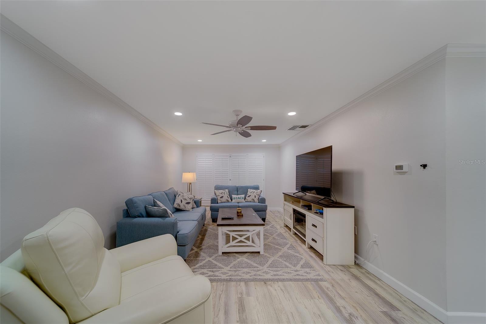 Image 6 of 45 For 2700 Bayshore Boulevard 4109