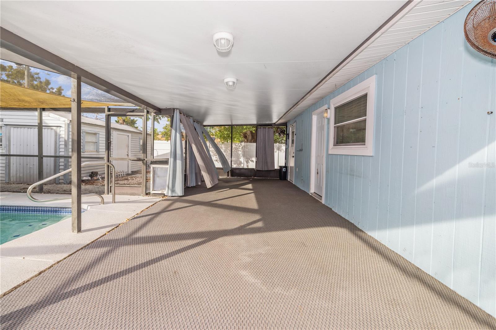 Image 22 of 30 For 6001 Himes Avenue 1-2