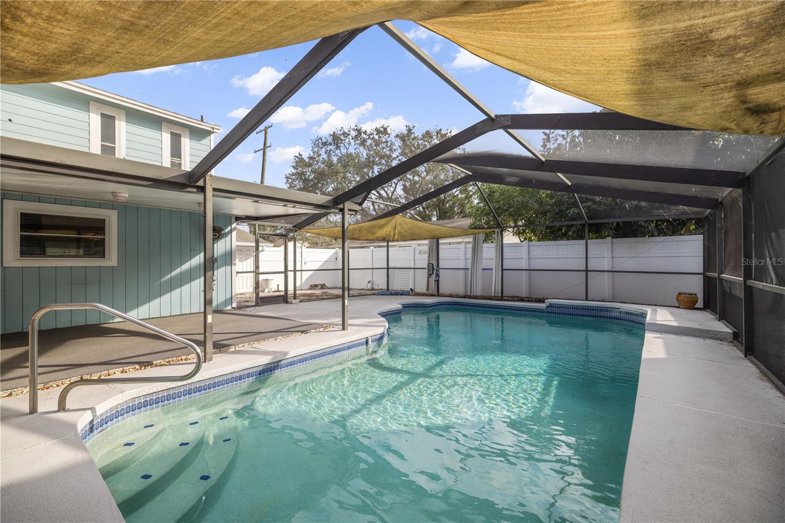 Image 25 of 30 For 6001 Himes Avenue 1-2