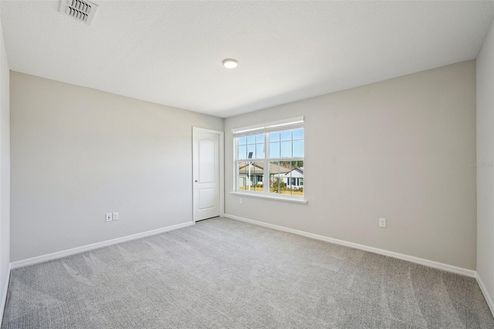 Image 31 of 51 For 11486 June Briar Loop