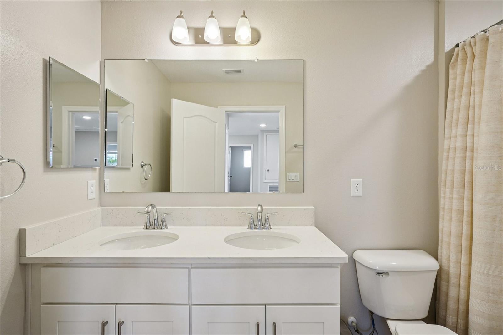 Image 35 of 51 For 11486 June Briar Loop