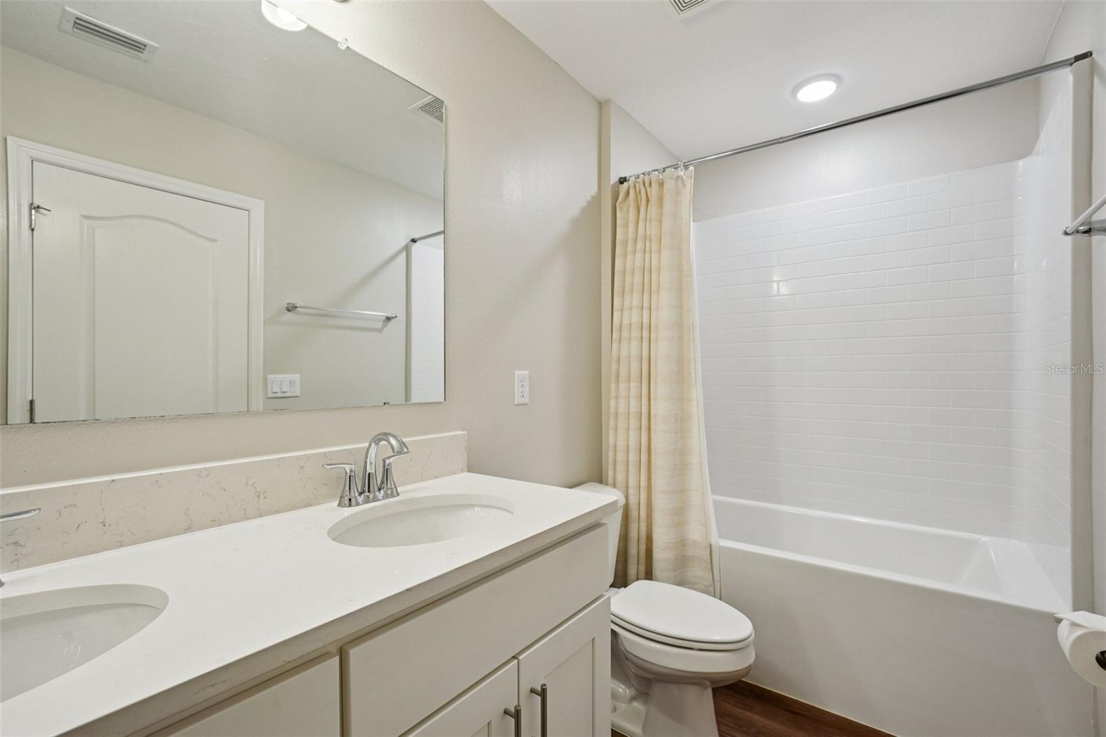 Image 36 of 51 For 11486 June Briar Loop