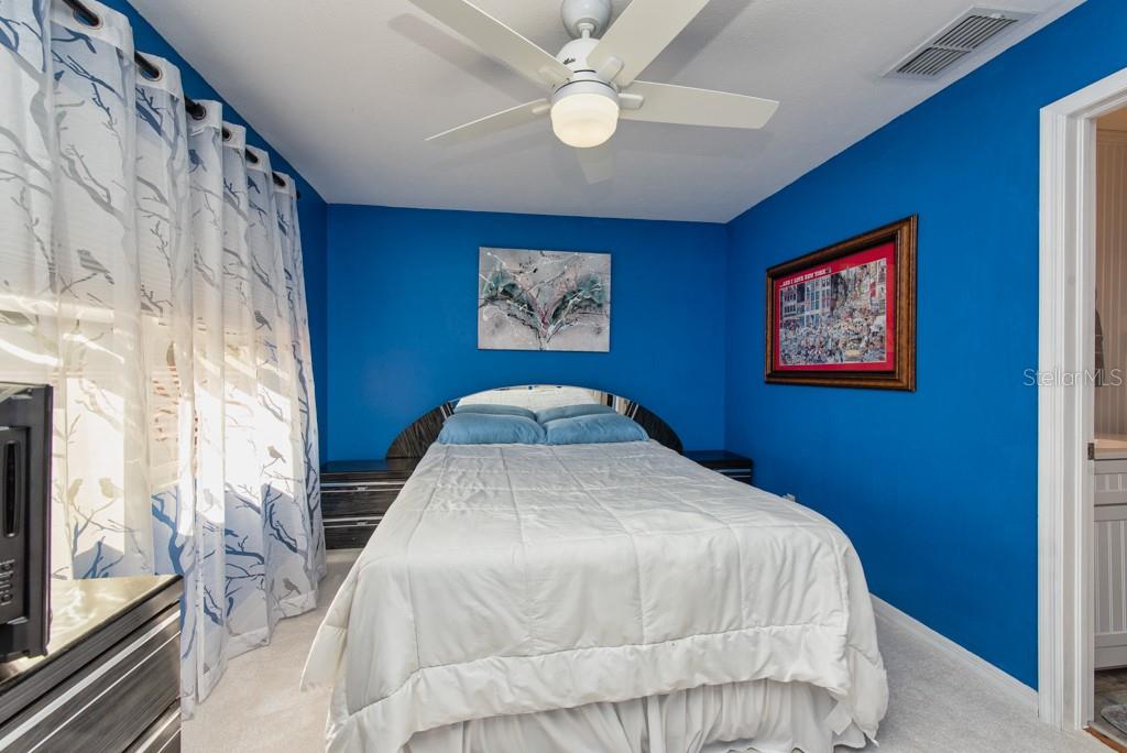 Image 22 of 43 For 1411 Water View Drive W