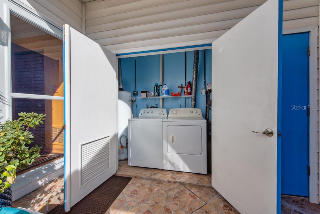 Image 29 of 43 For 1411 Water View Drive W