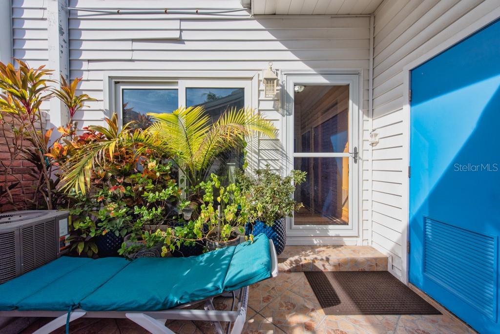 Image 3 of 43 For 1411 Water View Drive W