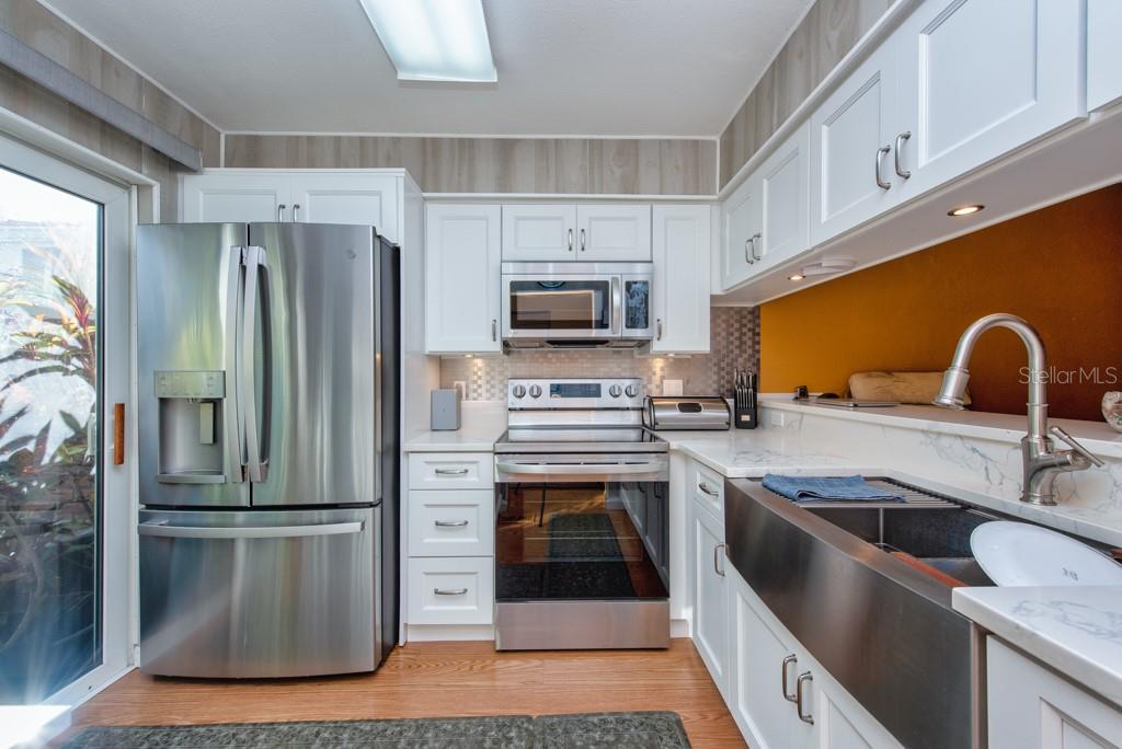 Image 5 of 43 For 1411 Water View Drive W