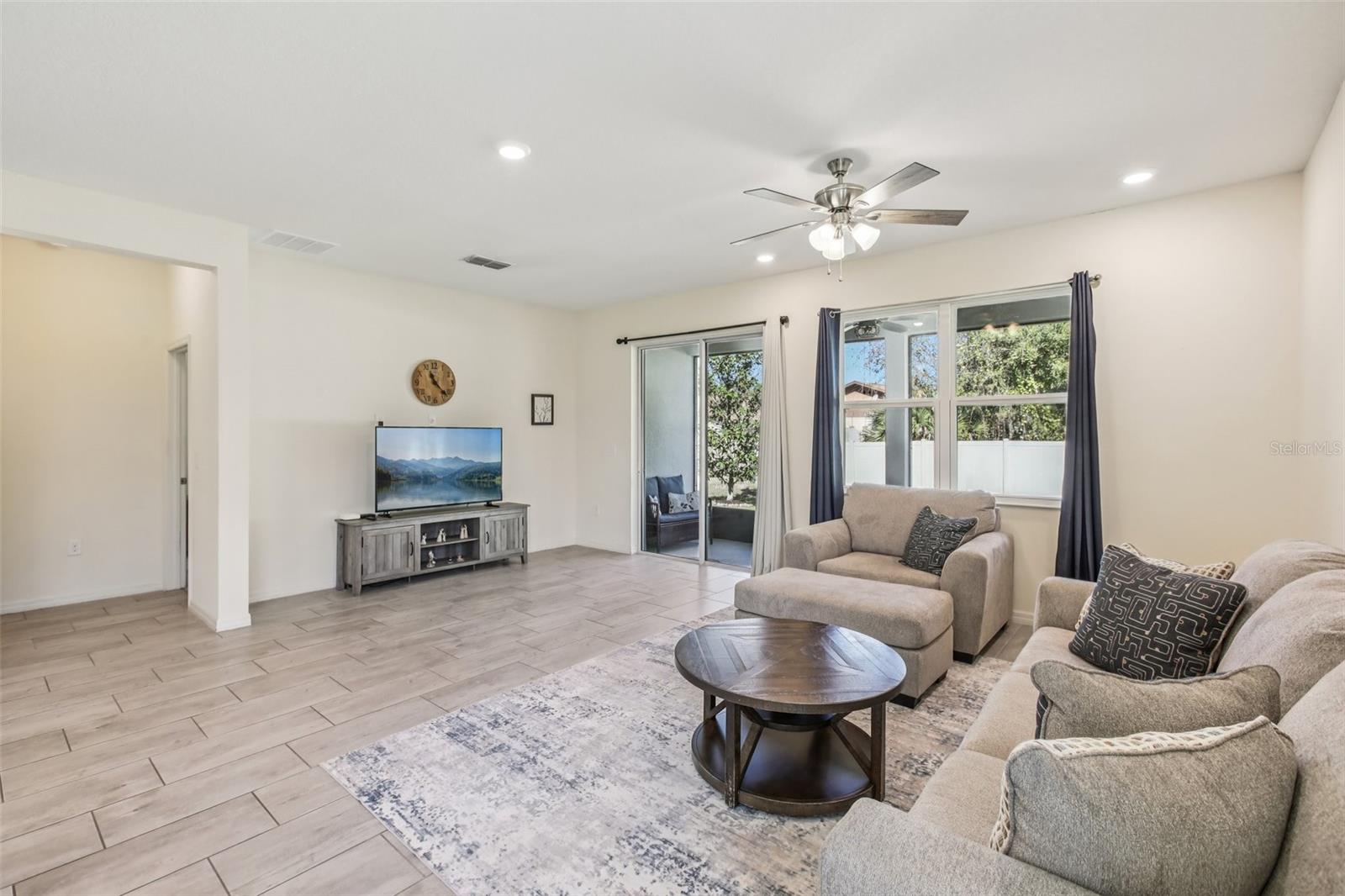 Image 12 of 33 For 7429 Ibis Drive