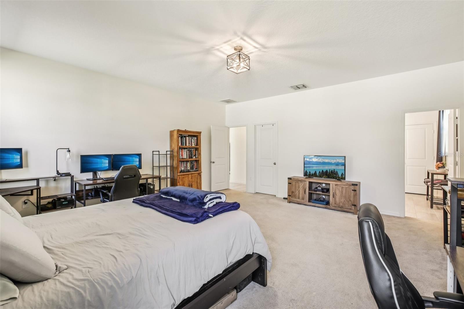 Image 17 of 33 For 7429 Ibis Drive