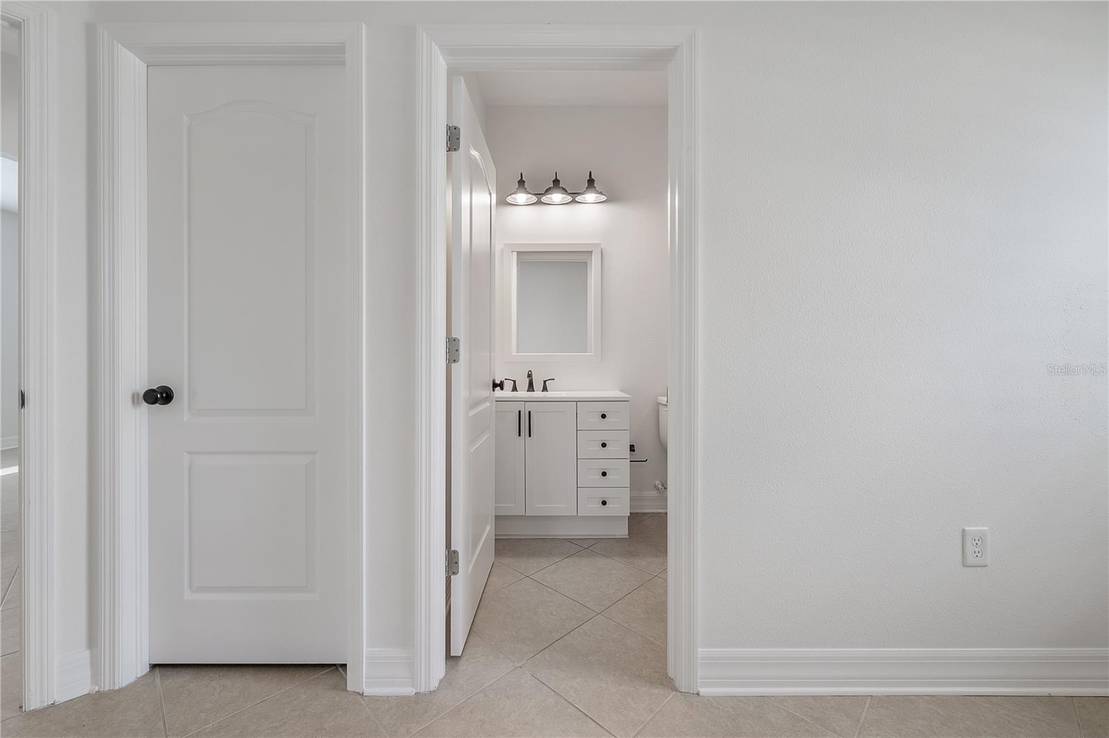 Image 21 of 31 For 7843 Tuscany Woods Drive