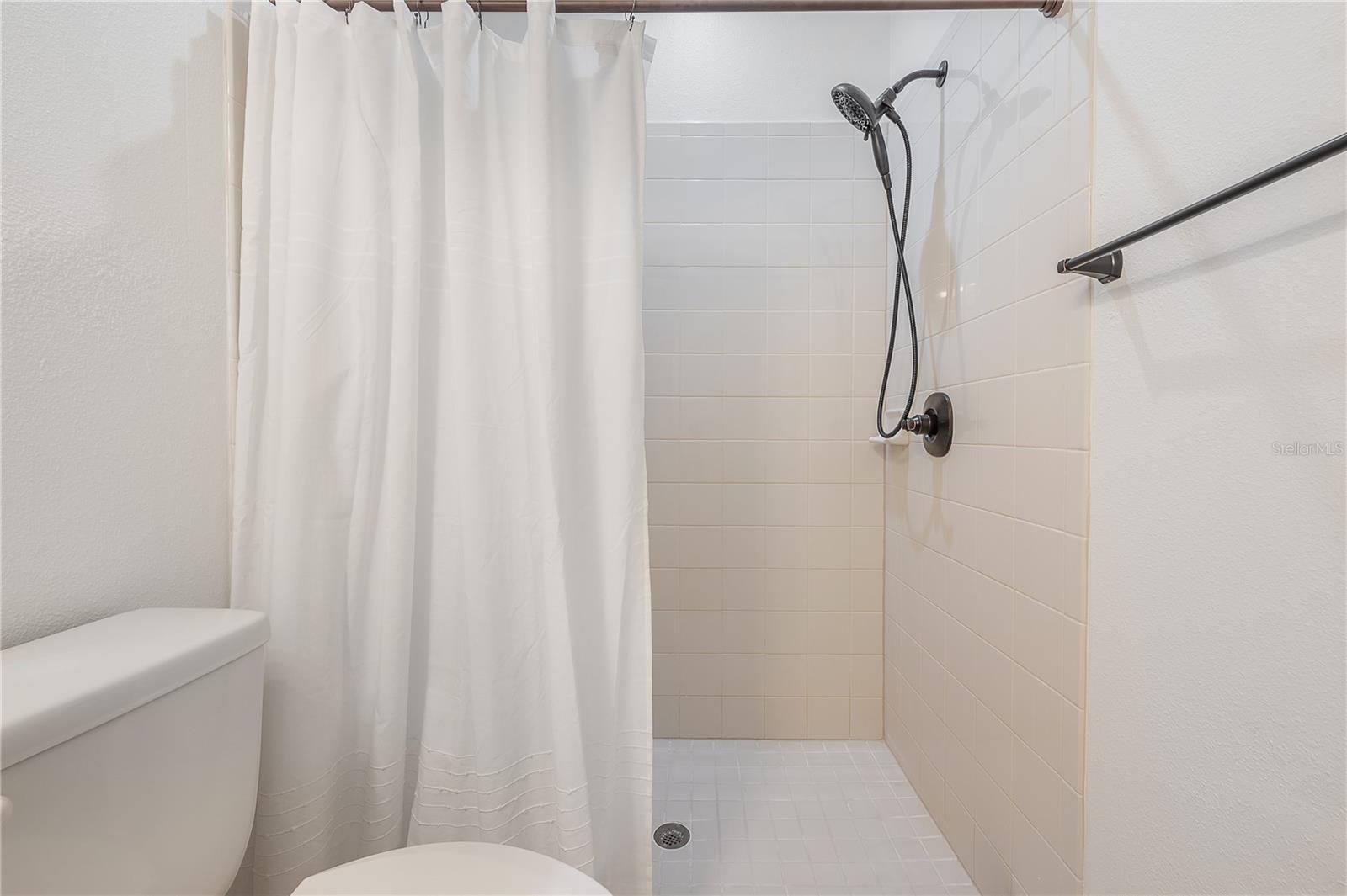 Image 23 of 31 For 7843 Tuscany Woods Drive