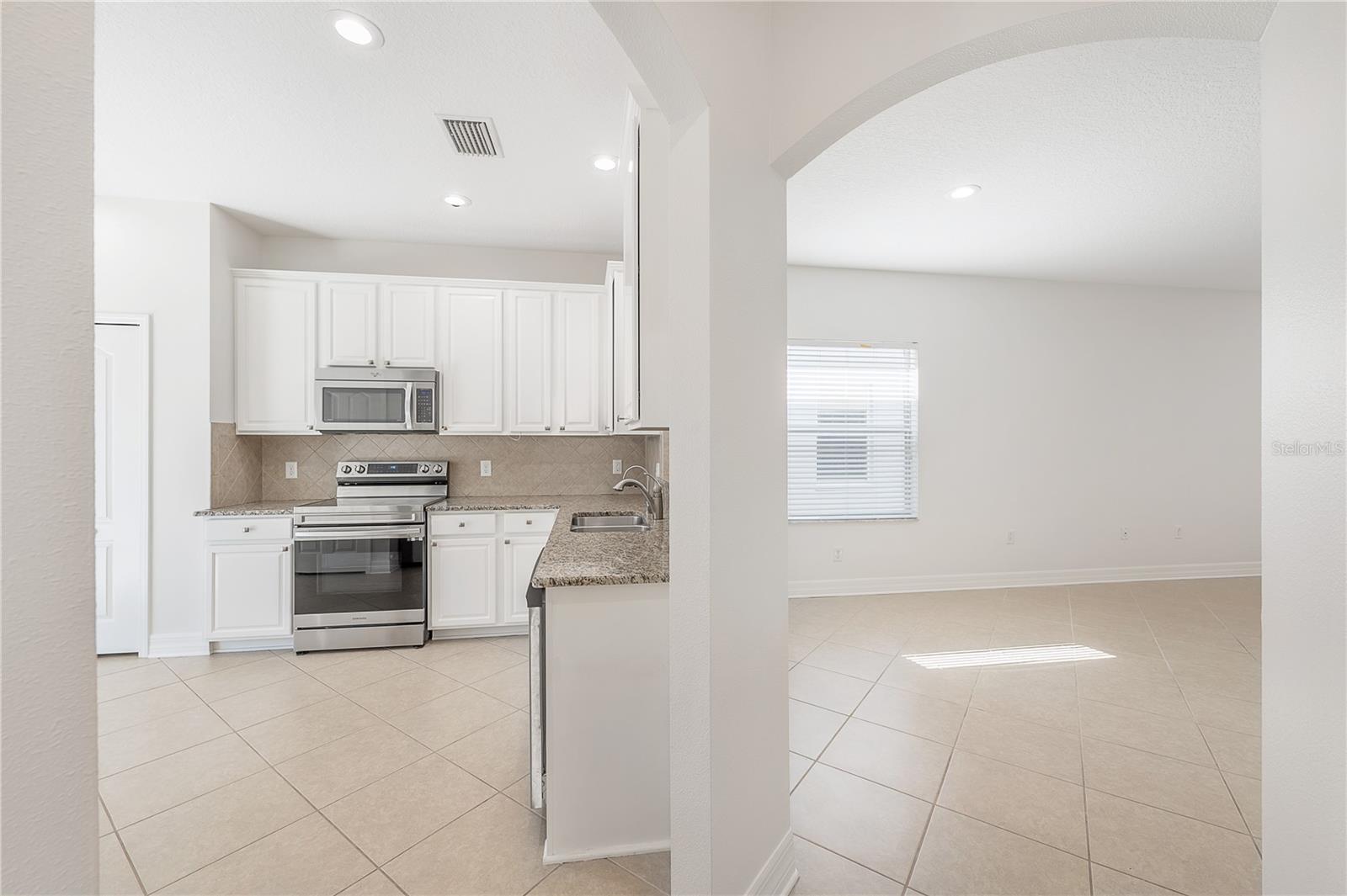 Image 6 of 31 For 7843 Tuscany Woods Drive