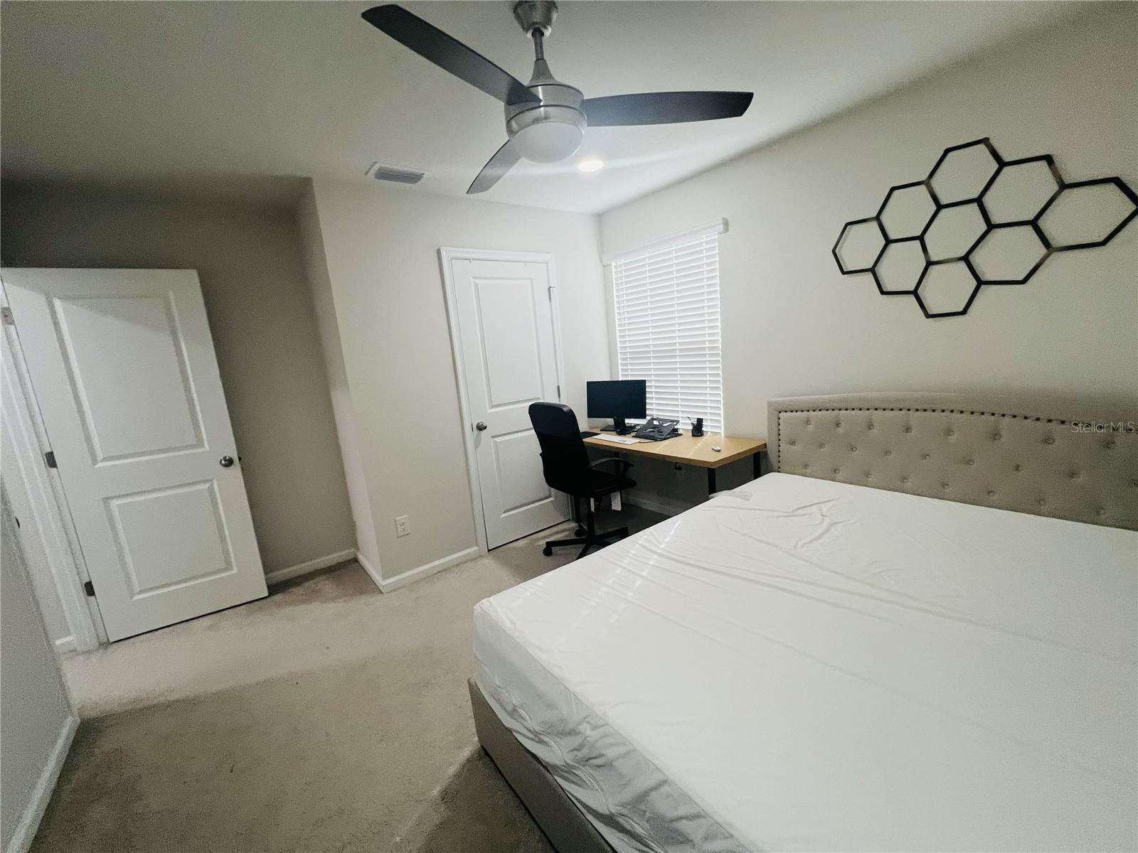 Image 17 of 32 For 18184 Hunters Meadow Walk