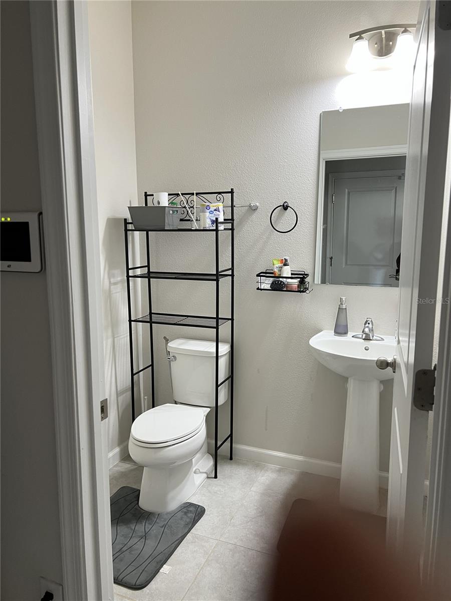 Image 18 of 32 For 18184 Hunters Meadow Walk