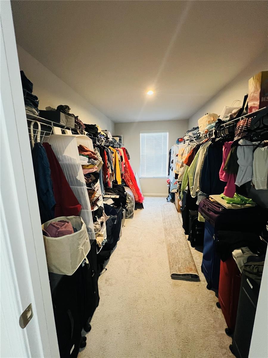 Image 22 of 32 For 18184 Hunters Meadow Walk