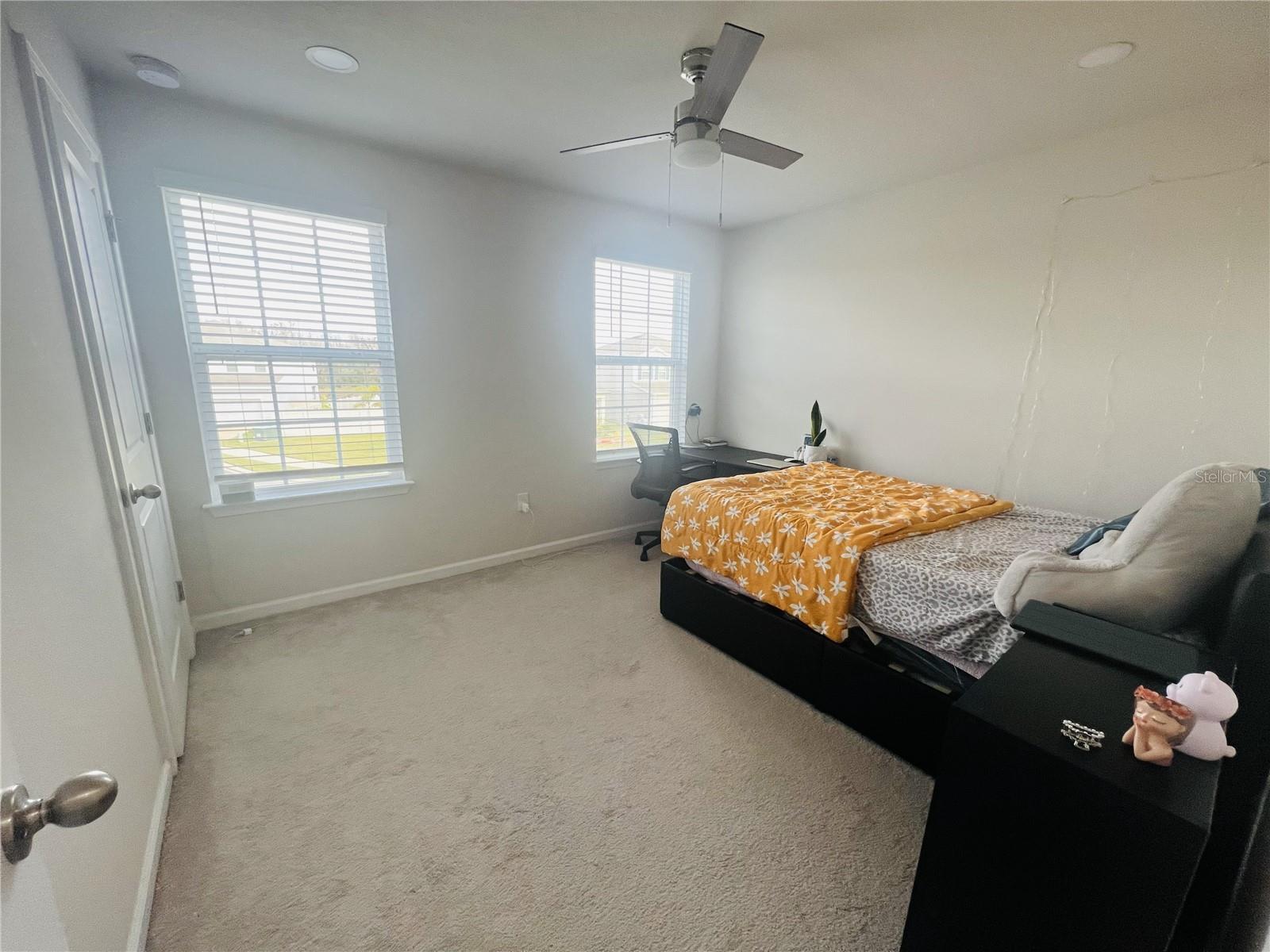 Image 23 of 32 For 18184 Hunters Meadow Walk