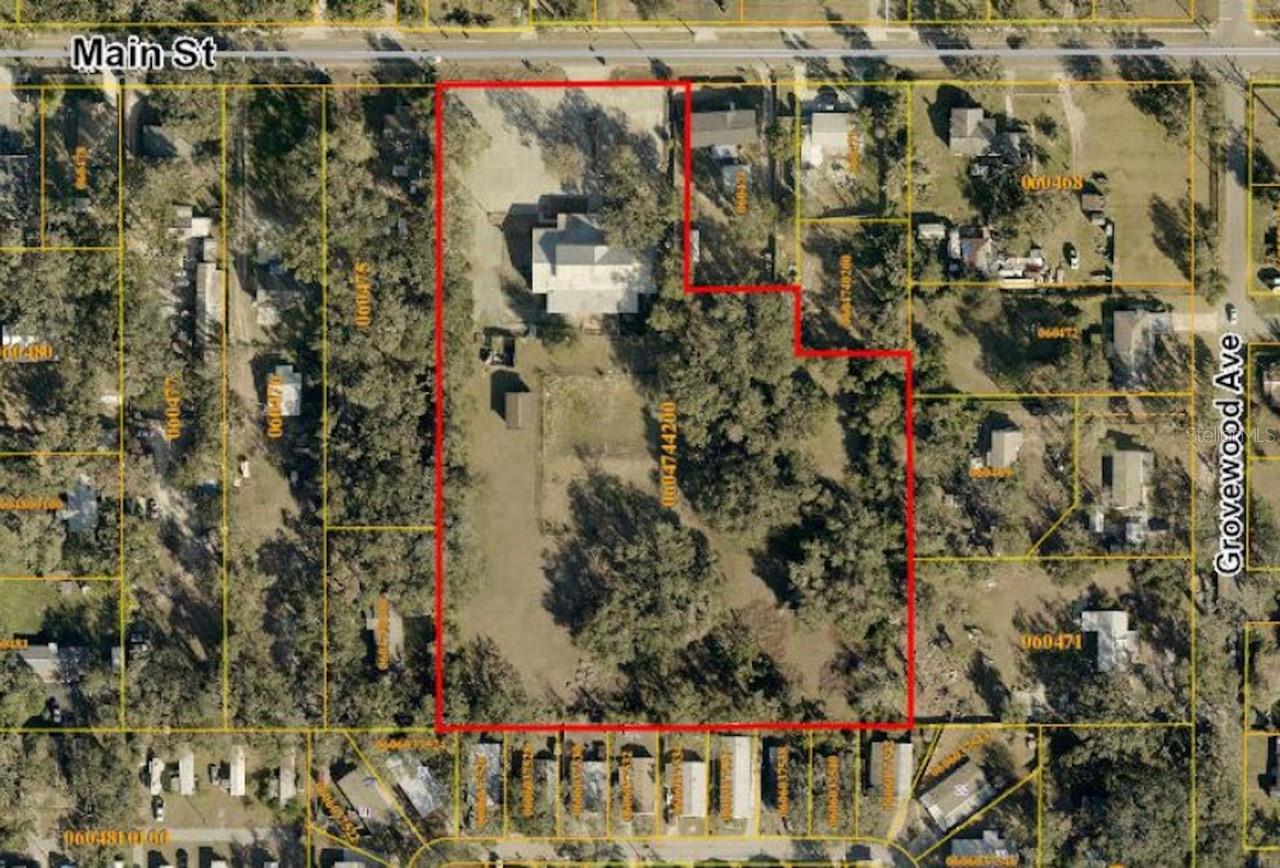 Listing photo id 0 for 10511 Main Street