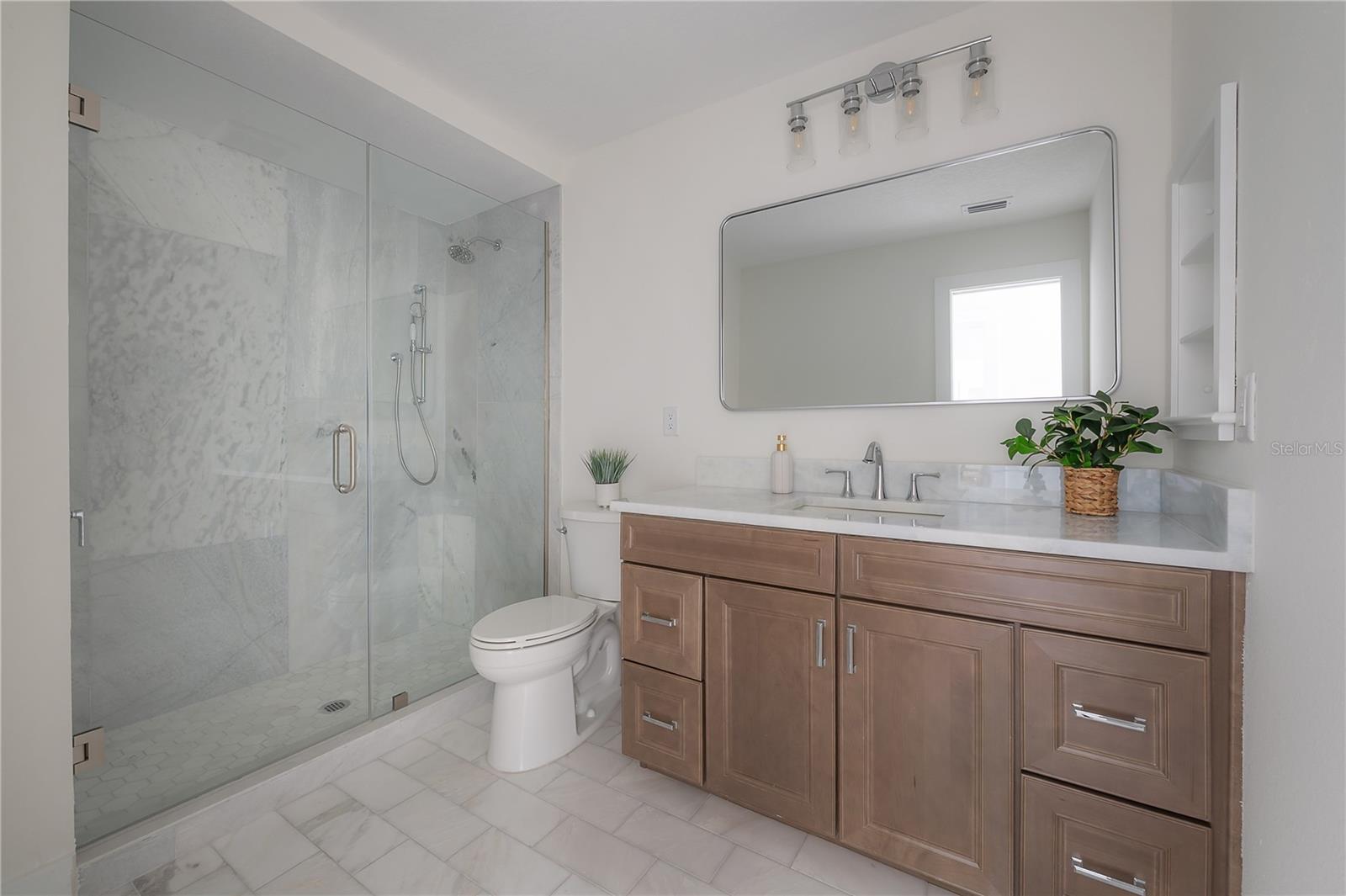 Image 19 of 34 For 3707 Leila Avenue