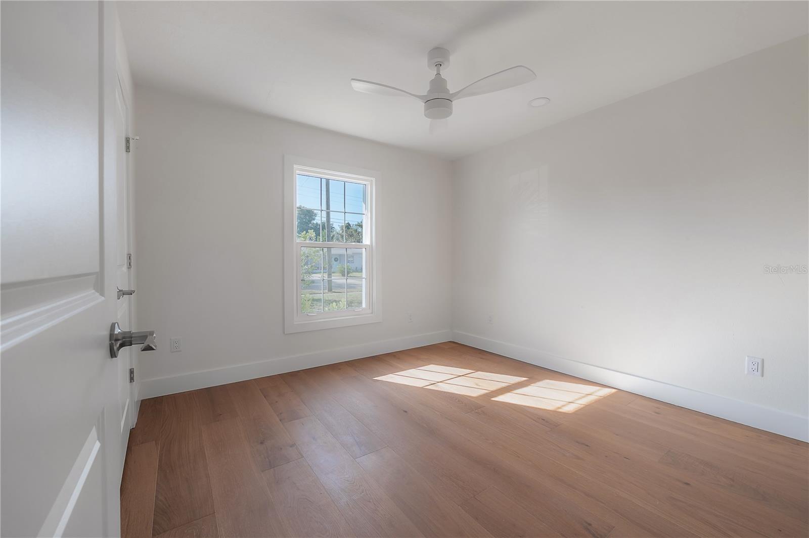 Image 23 of 34 For 3707 Leila Avenue