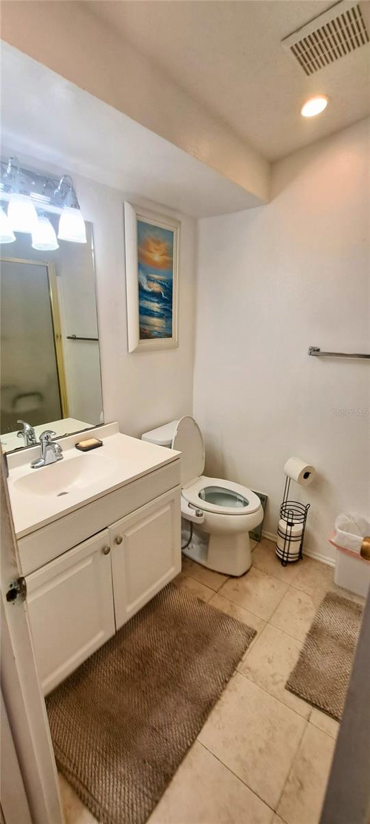 Image 10 of 15 For 6426 Rockpointe Drive