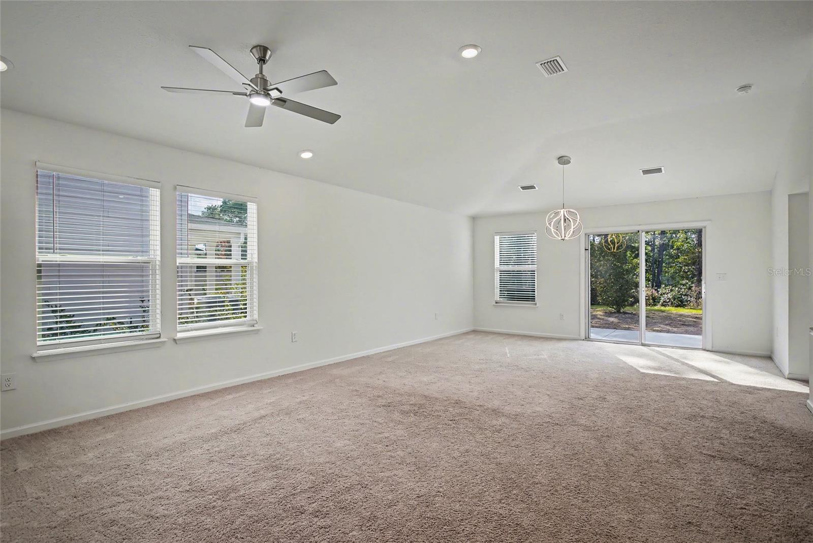 Image 9 of 32 For 37 Willow Street