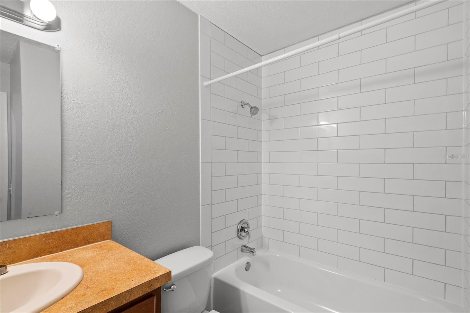 Image 19 of 24 For 705 Haven Place 705