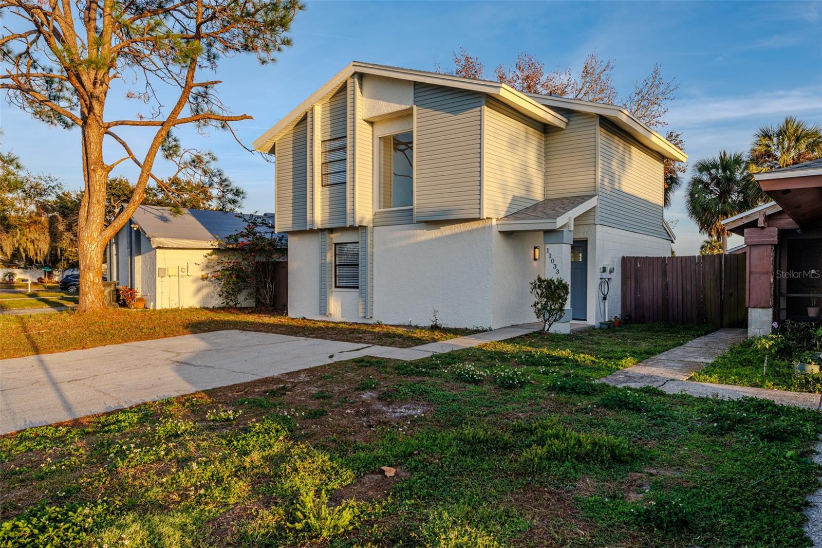 Image 24 of 33 For 11033 Springridge Drive