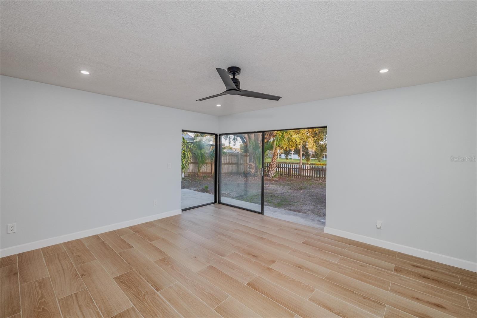 Image 4 of 33 For 11033 Springridge Drive