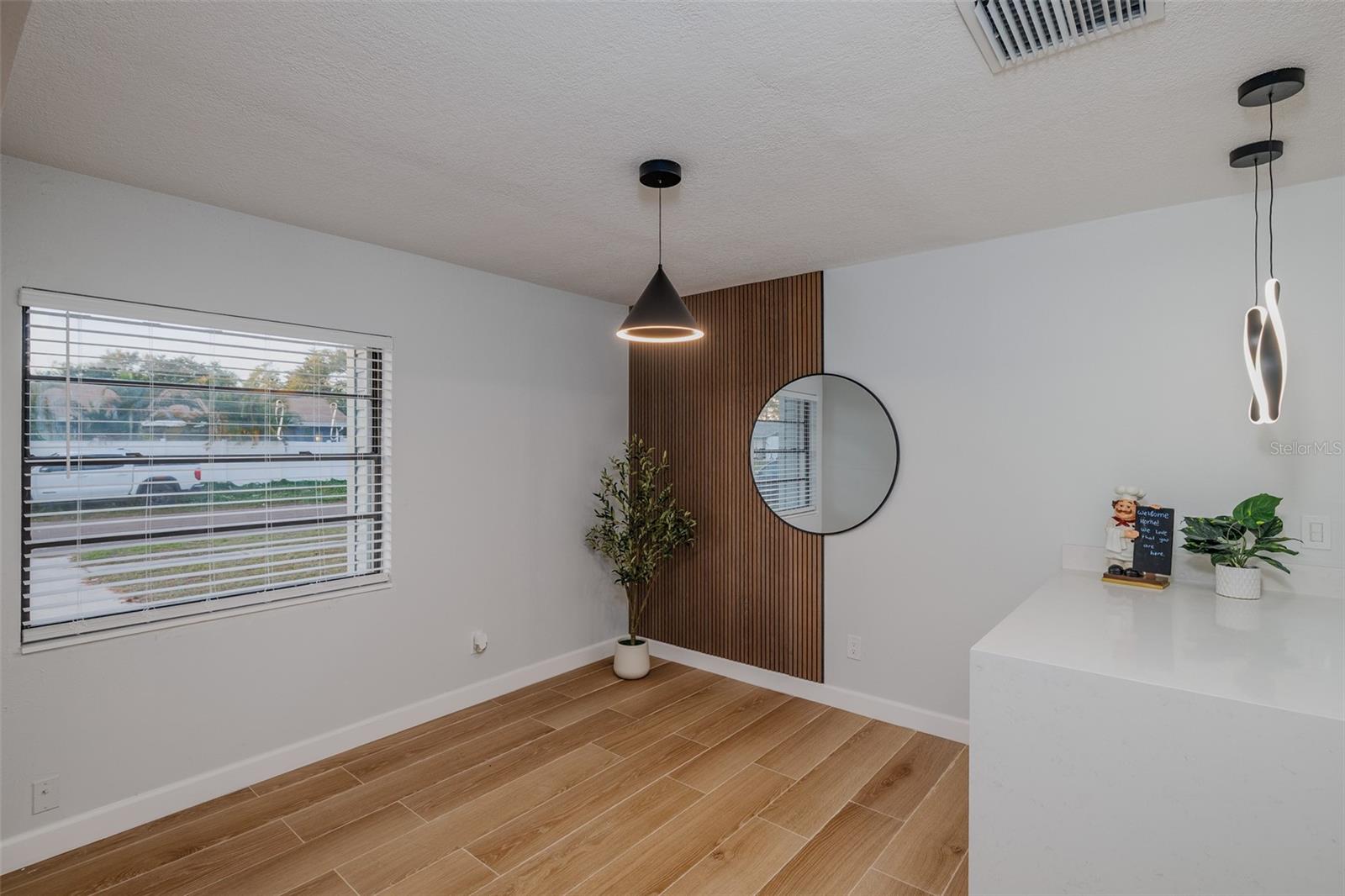 Image 5 of 33 For 11033 Springridge Drive