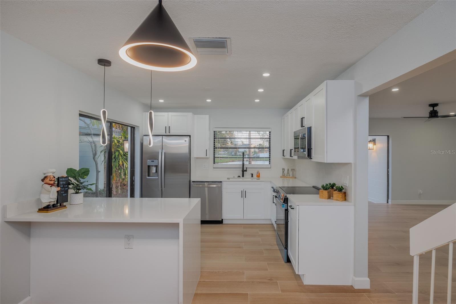 Image 7 of 33 For 11033 Springridge Drive