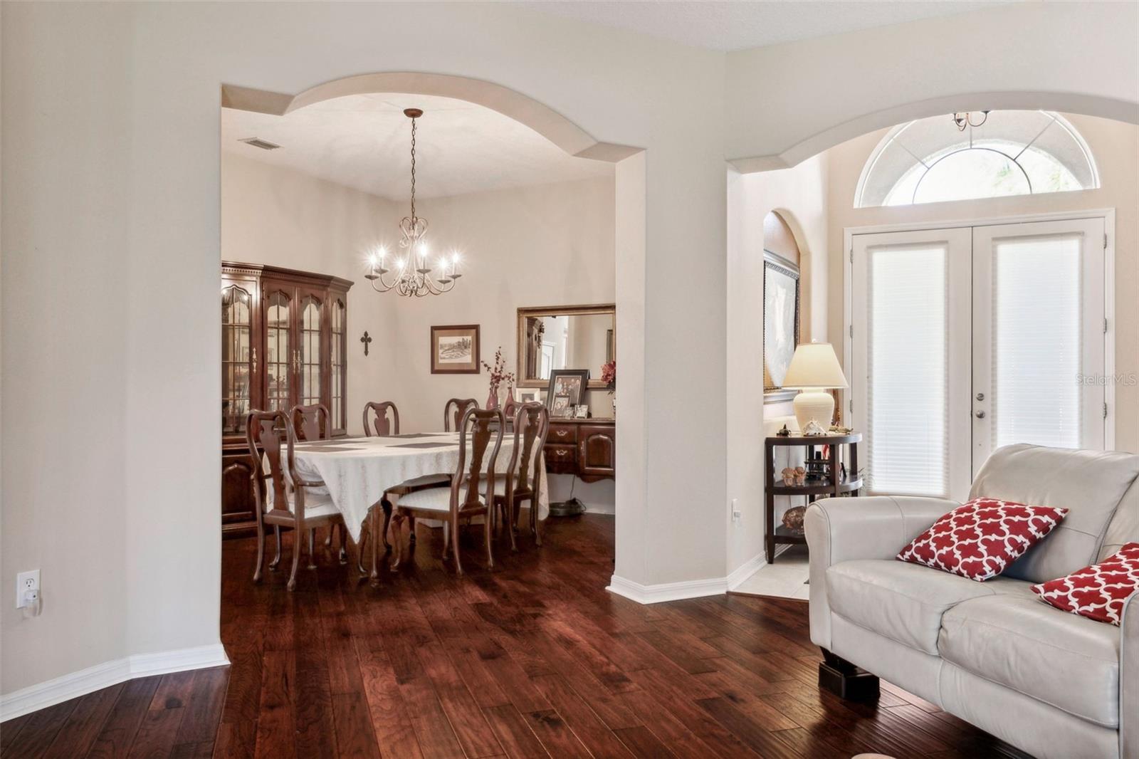 Image 10 of 50 For 1430 Beaconsfield Drive