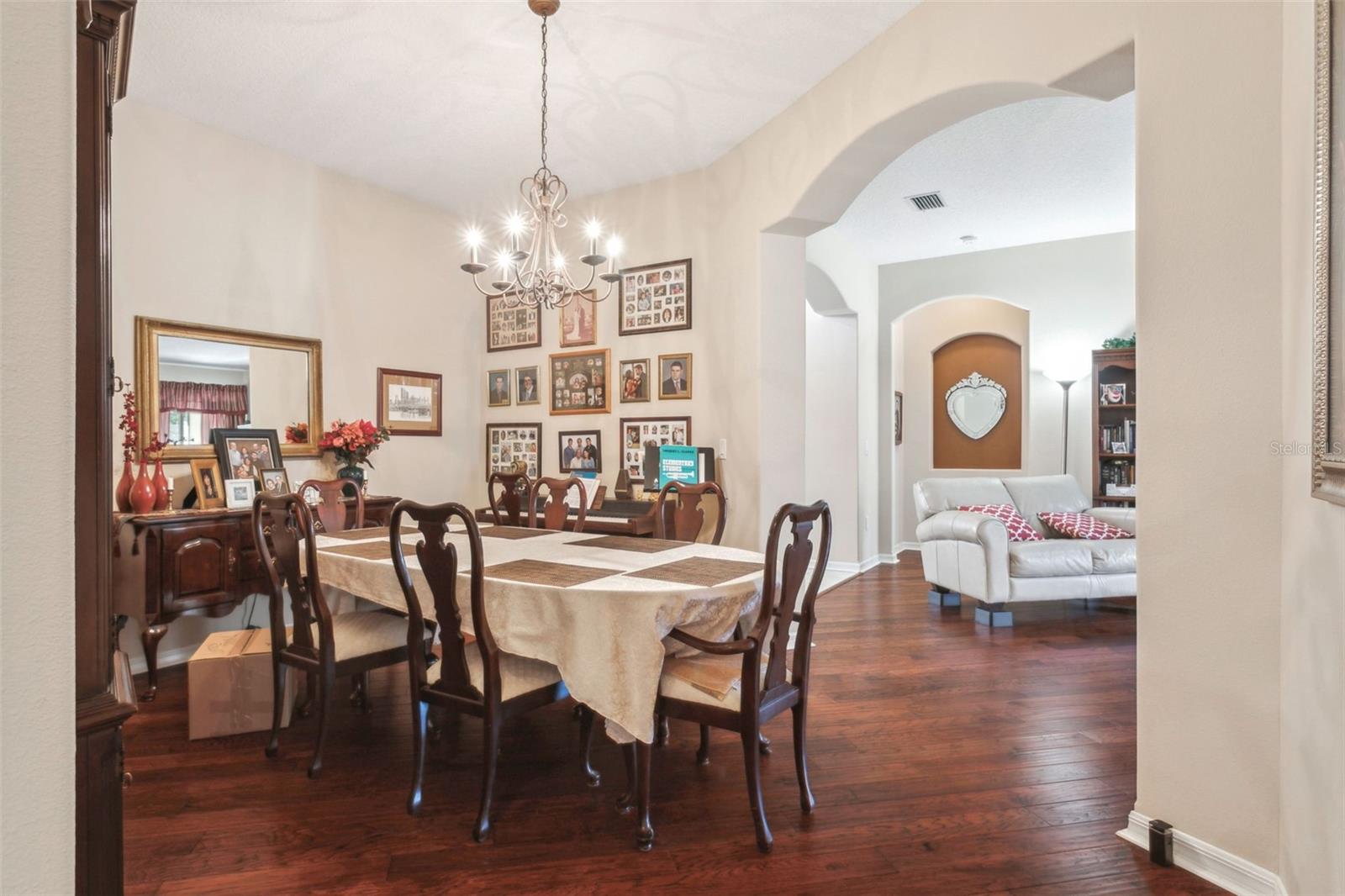 Image 12 of 50 For 1430 Beaconsfield Drive