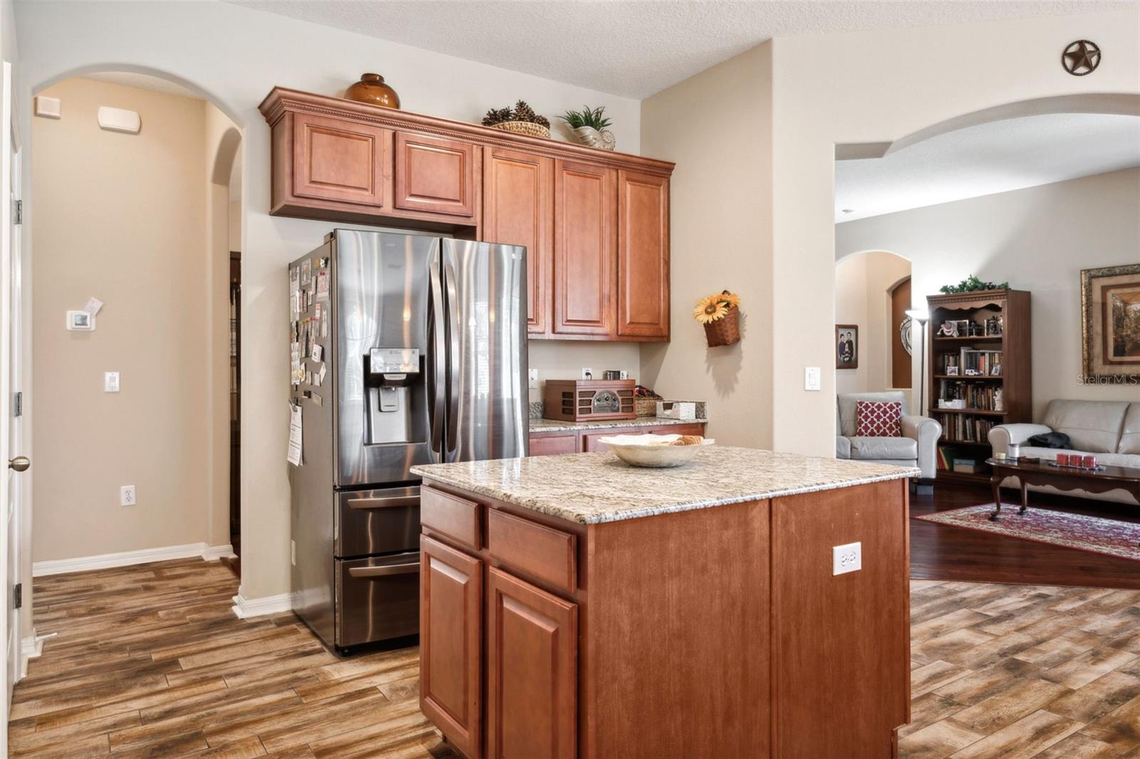 Image 17 of 50 For 1430 Beaconsfield Drive