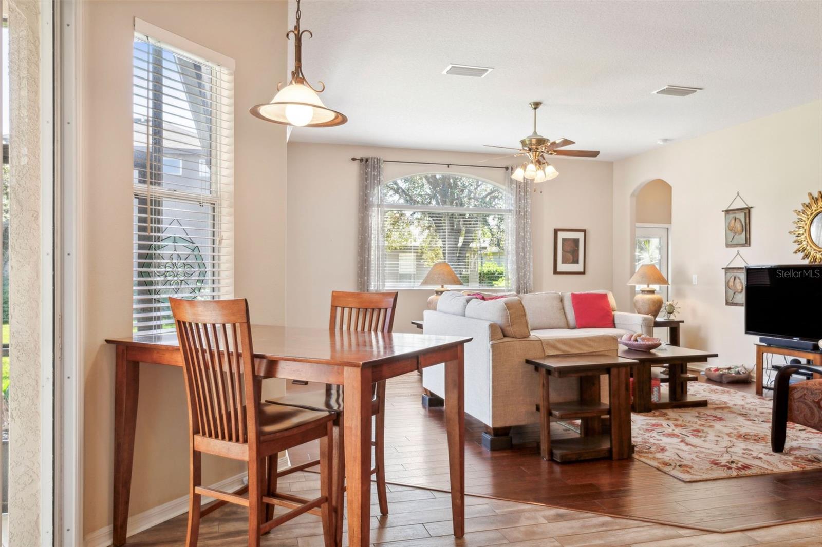 Image 21 of 50 For 1430 Beaconsfield Drive