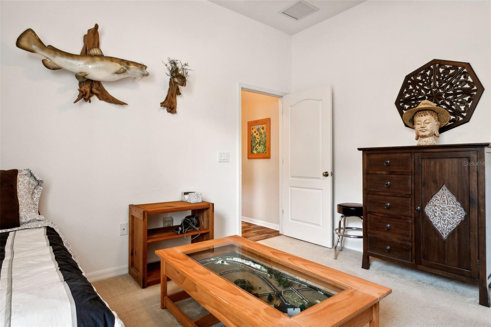 Image 32 of 50 For 1430 Beaconsfield Drive