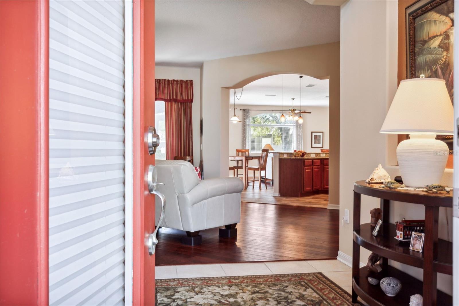 Image 5 of 50 For 1430 Beaconsfield Drive