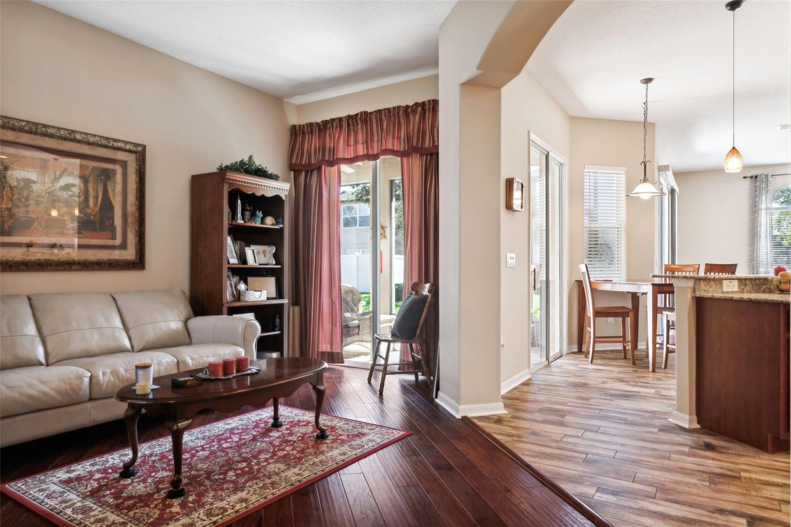 Image 9 of 50 For 1430 Beaconsfield Drive