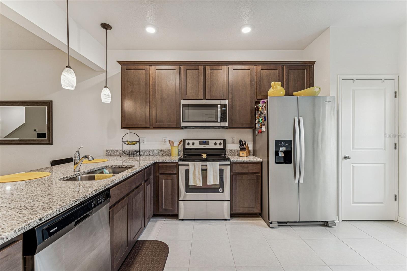 Image 15 of 94 For 1120 Hillhurst Drive