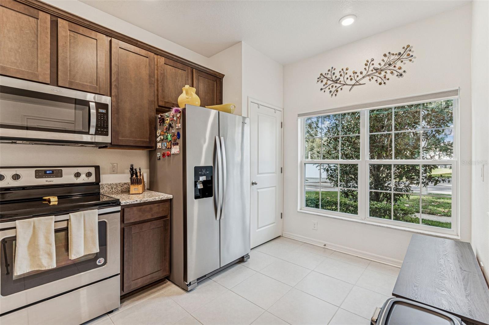 Image 16 of 94 For 1120 Hillhurst Drive