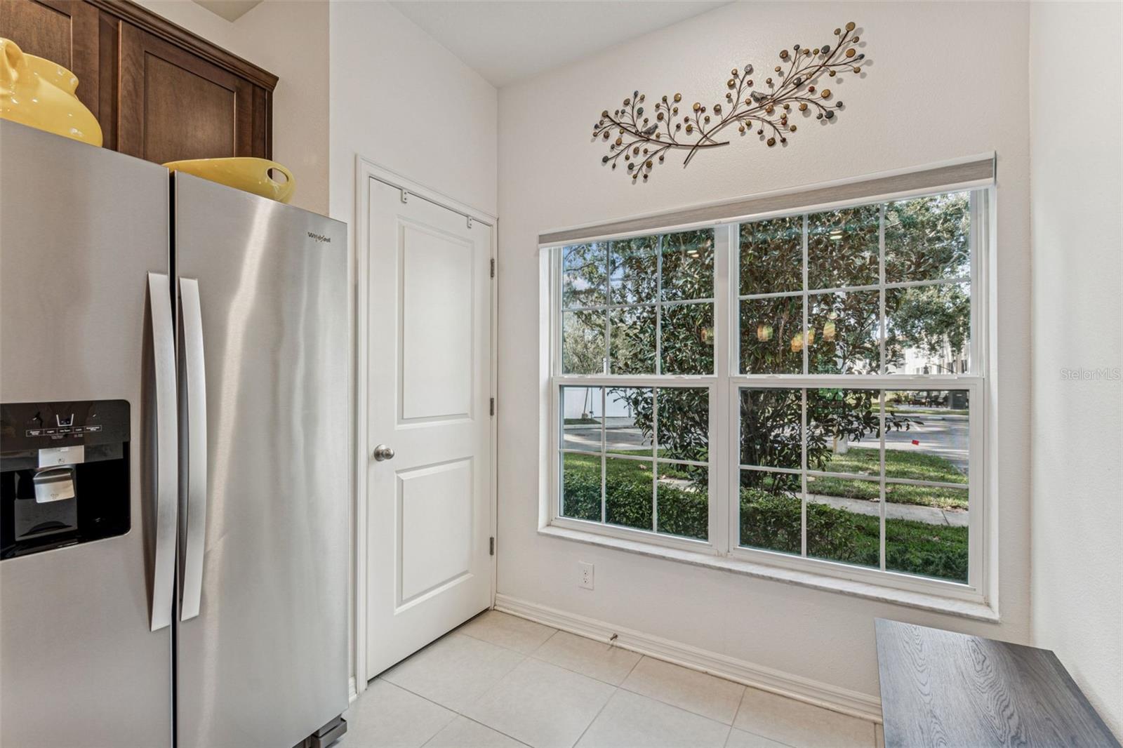 Image 20 of 94 For 1120 Hillhurst Drive