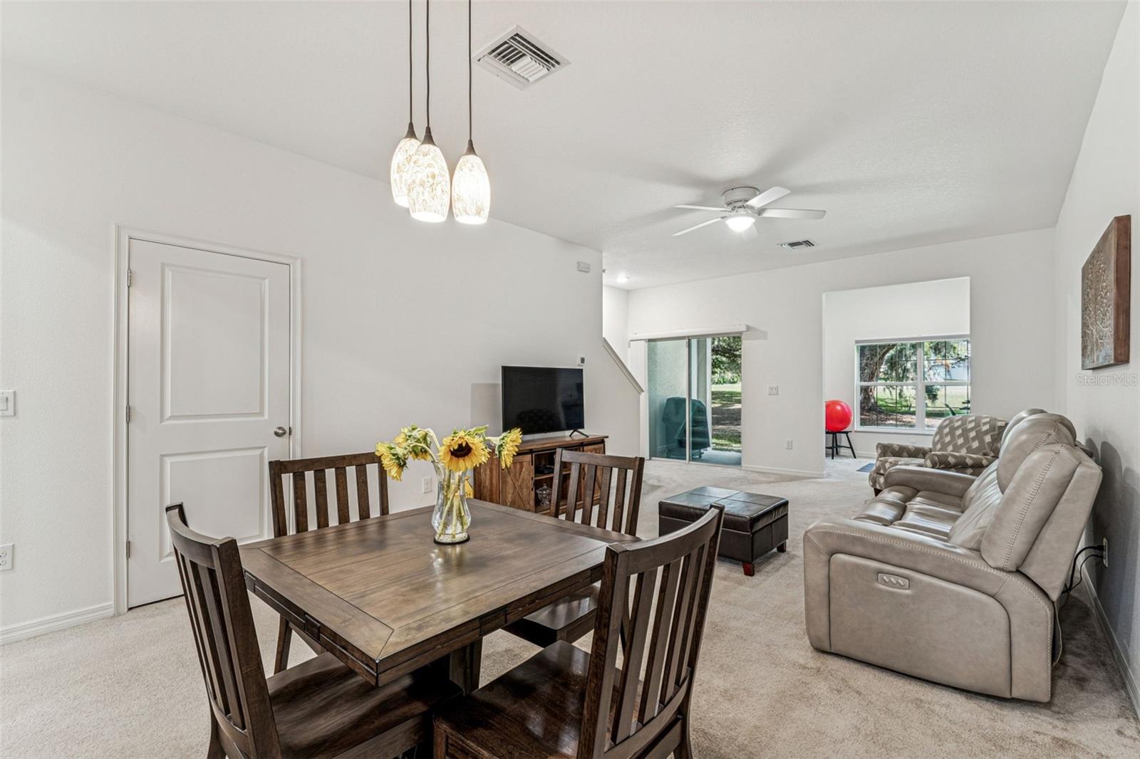 Image 24 of 94 For 1120 Hillhurst Drive