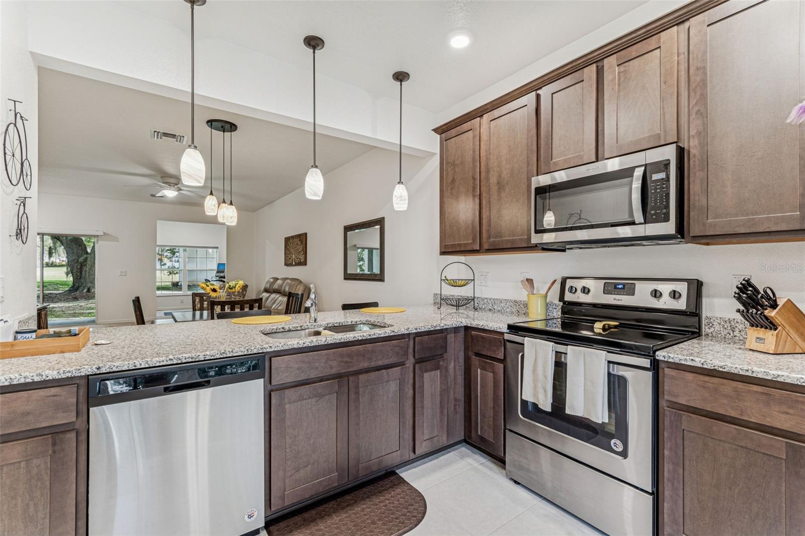 Image 25 of 94 For 1120 Hillhurst Drive