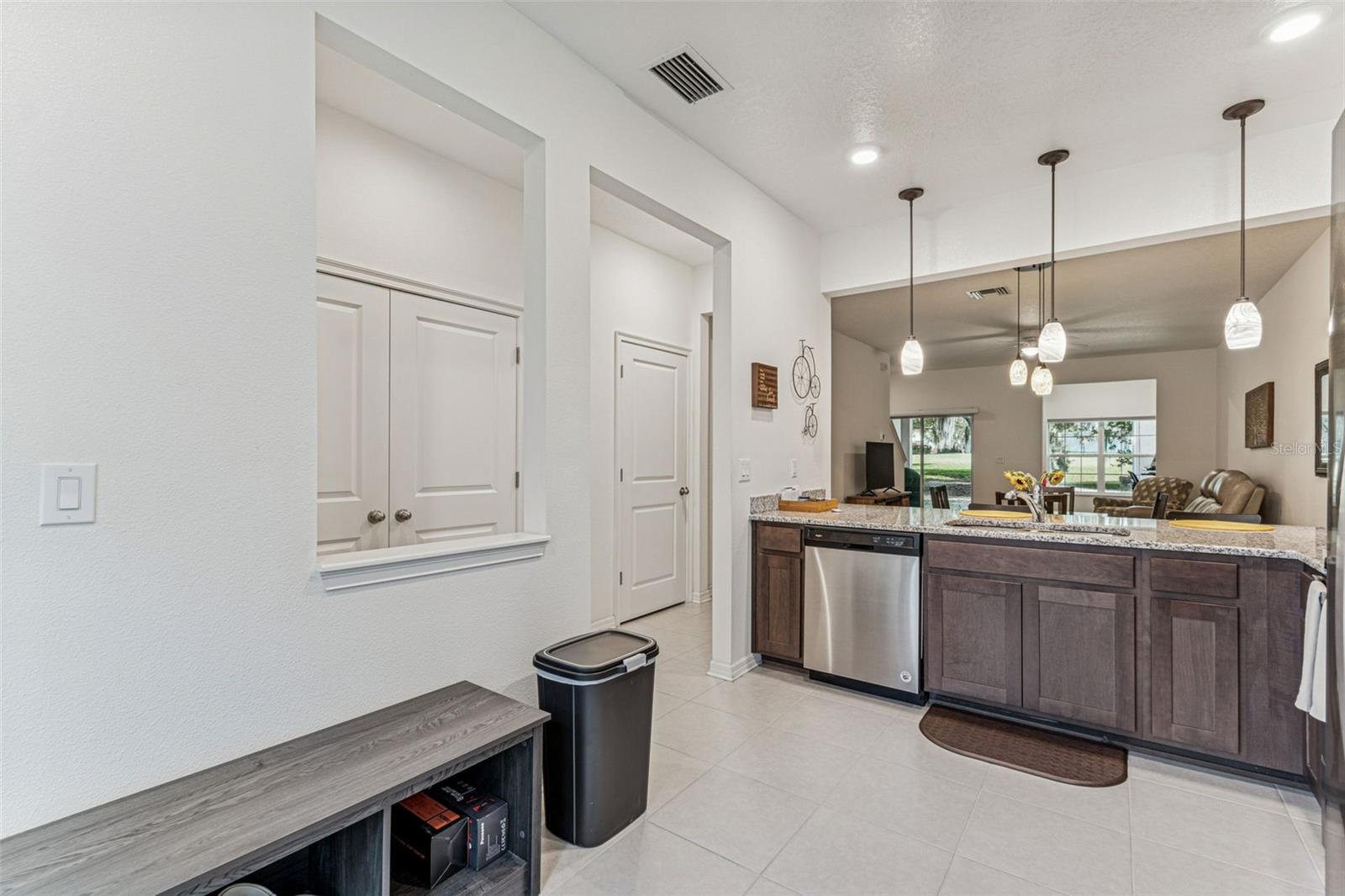 Image 26 of 94 For 1120 Hillhurst Drive