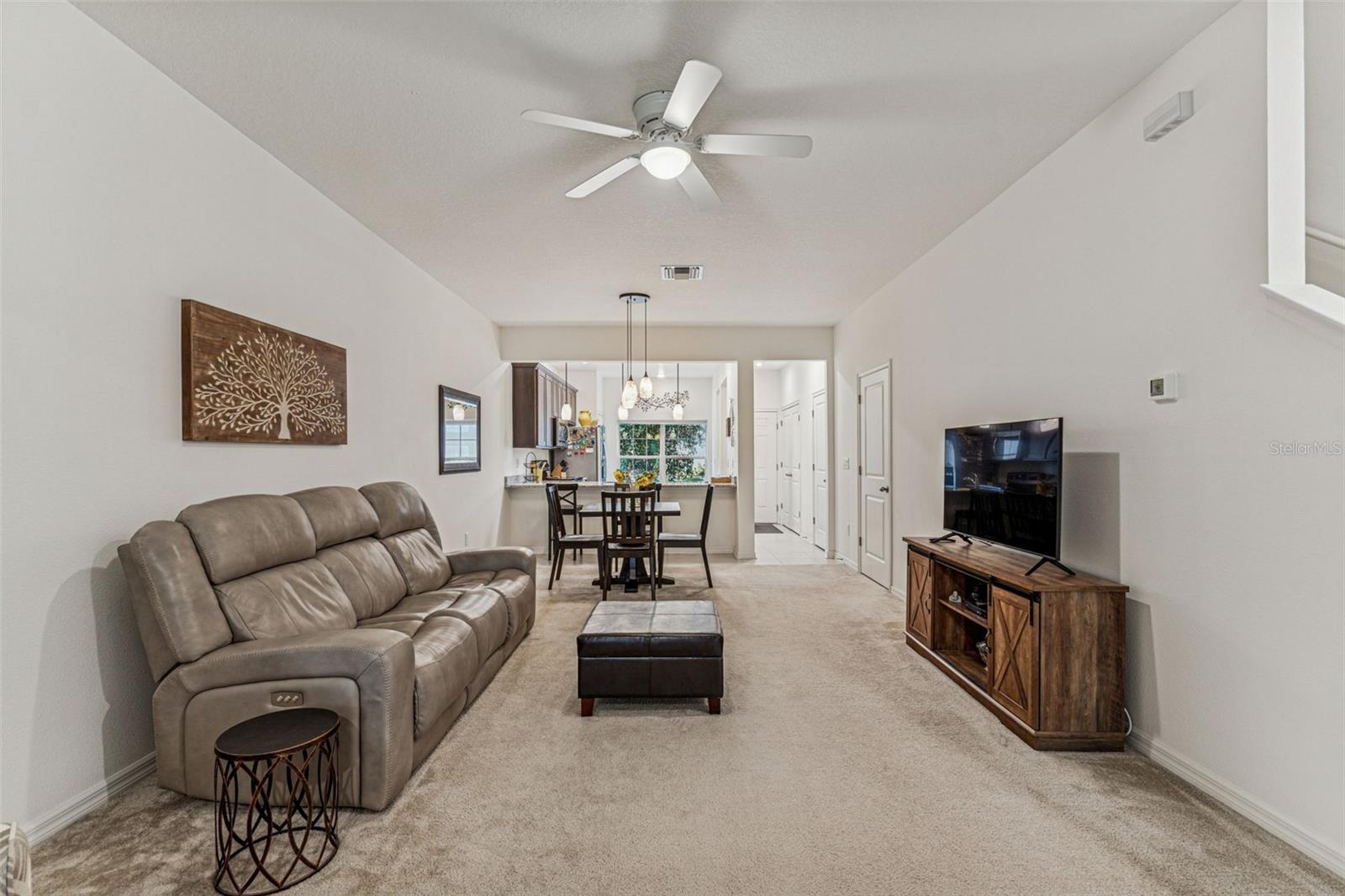 Image 31 of 94 For 1120 Hillhurst Drive