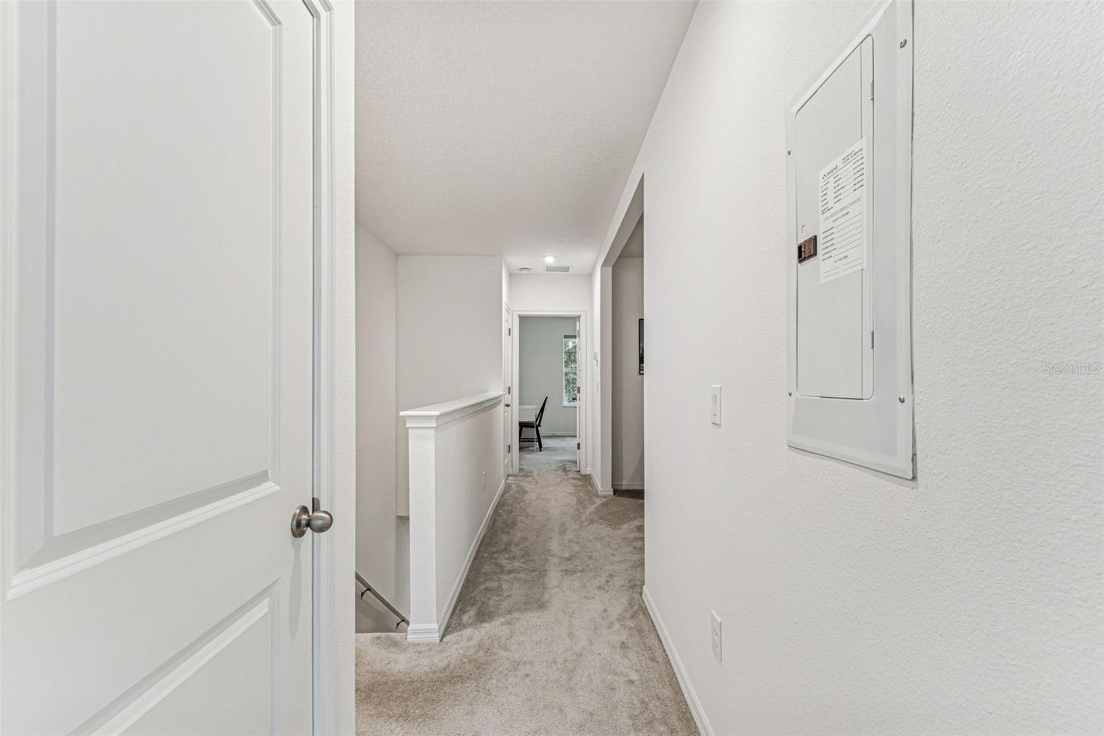 Image 33 of 94 For 1120 Hillhurst Drive