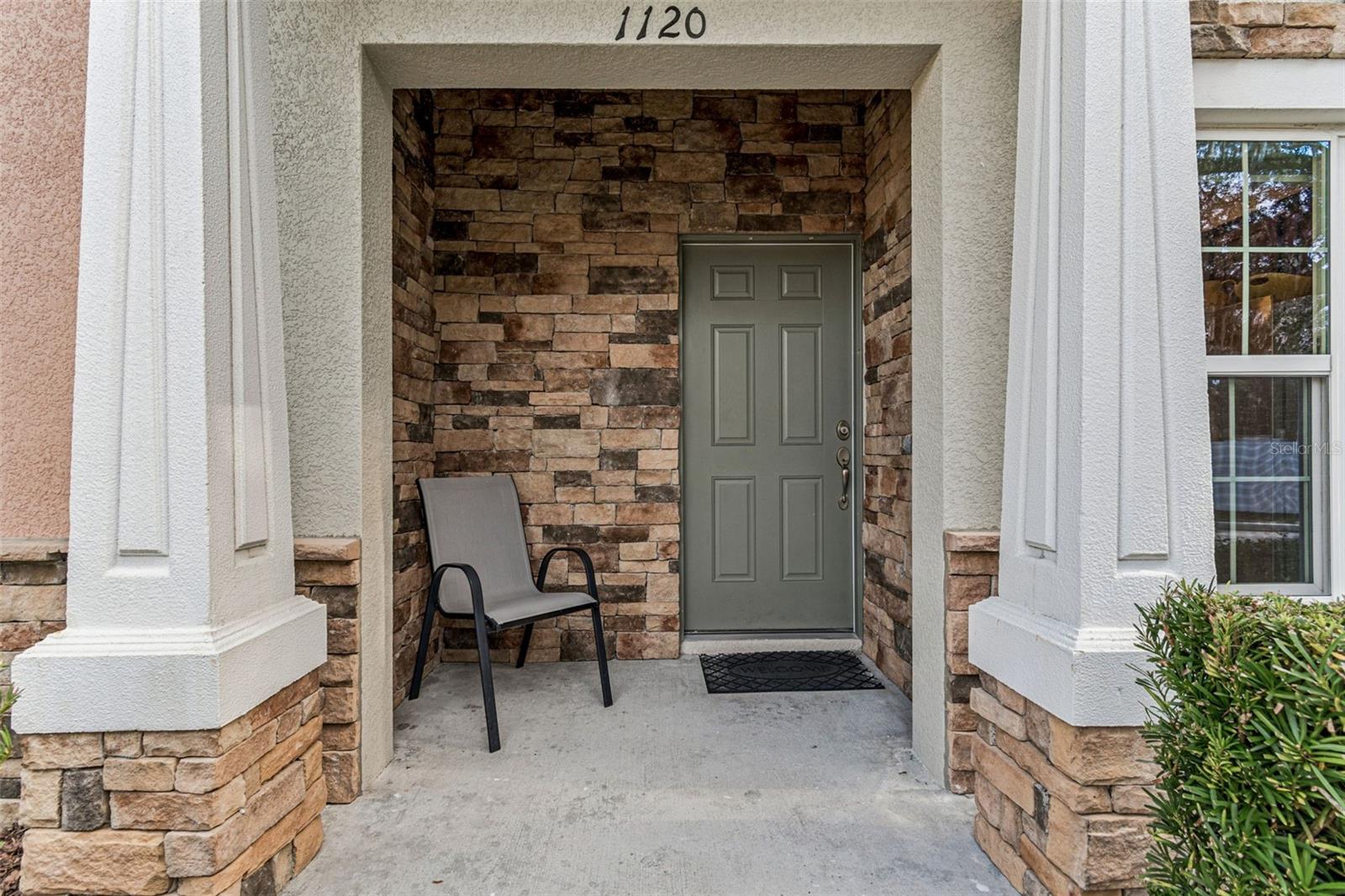 Image 5 of 94 For 1120 Hillhurst Drive