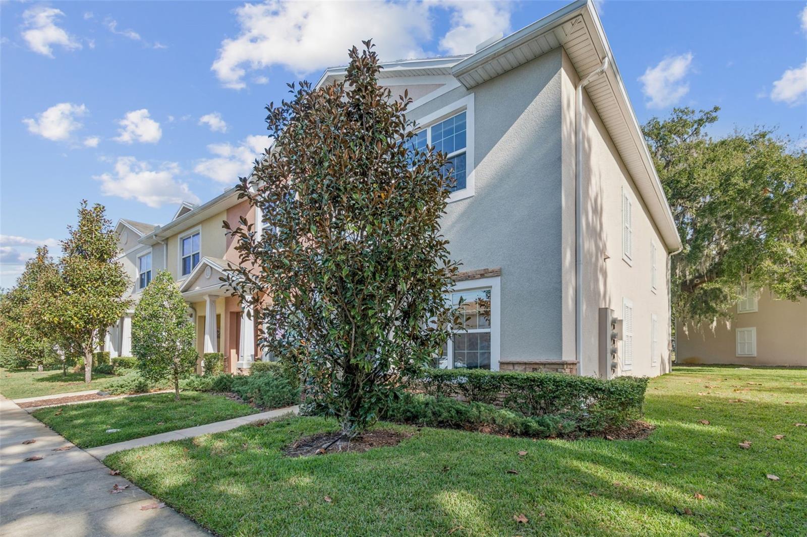 Image 62 of 94 For 1120 Hillhurst Drive